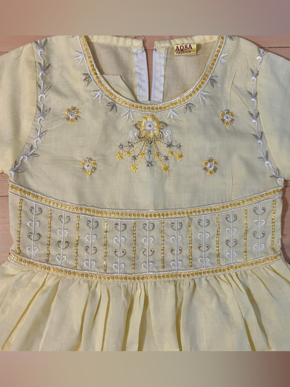 AQSA Metallic Embroidery & Sequins,Made In Pakistan, Pockets, Yellow/Gold/Silver - Picture 9 of 11